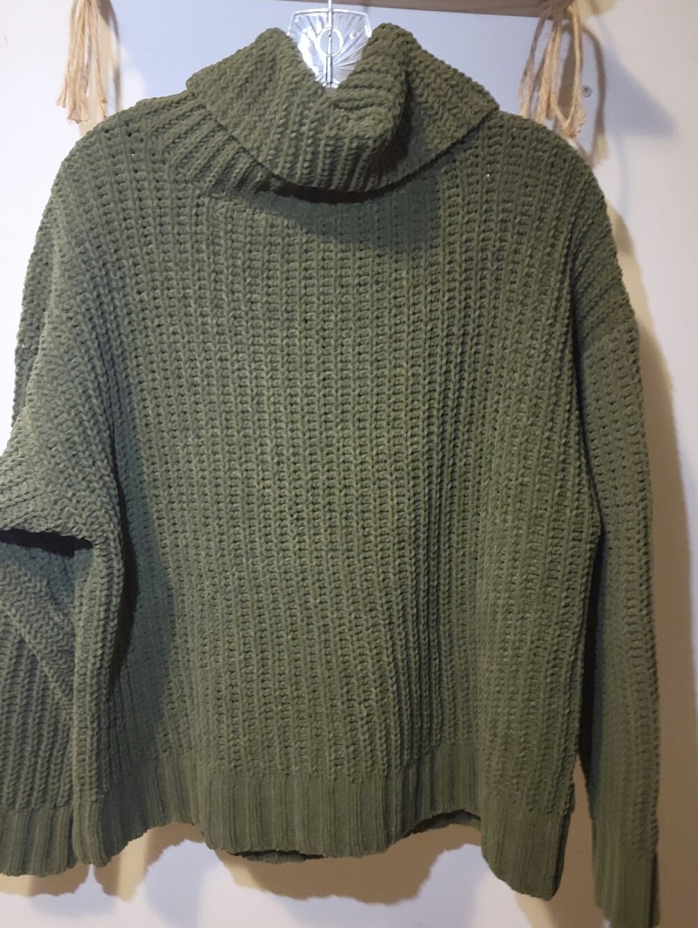 Hollister Olive Green Chenille Cowl Neck Sweater Women’s M